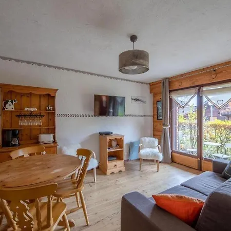 Apartment Cosy Alpine With Pool And Stunning Views